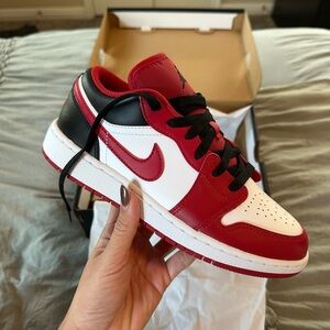 NEW IN BOX Big Kids Size 5Y Air Jordan 1 Low